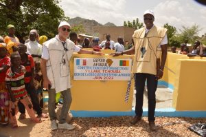 Lire la suite à propos de l’article Inauguration du forage d’eau dans un village du Cameroun le 05/06/2023