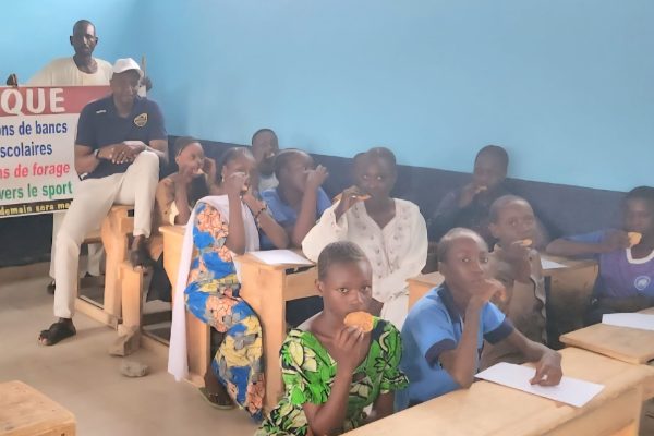 Echanges éducatifs et socio-culturels entre les collégiens français et collégiens camerounais