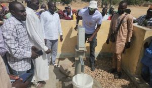 Lire la suite à propos de l’article Suivi-évaluation du forage d&rsquo;eau construit en 2023 à TCHOUBA